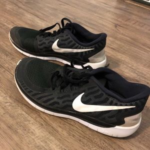 Black Nike Freestyles